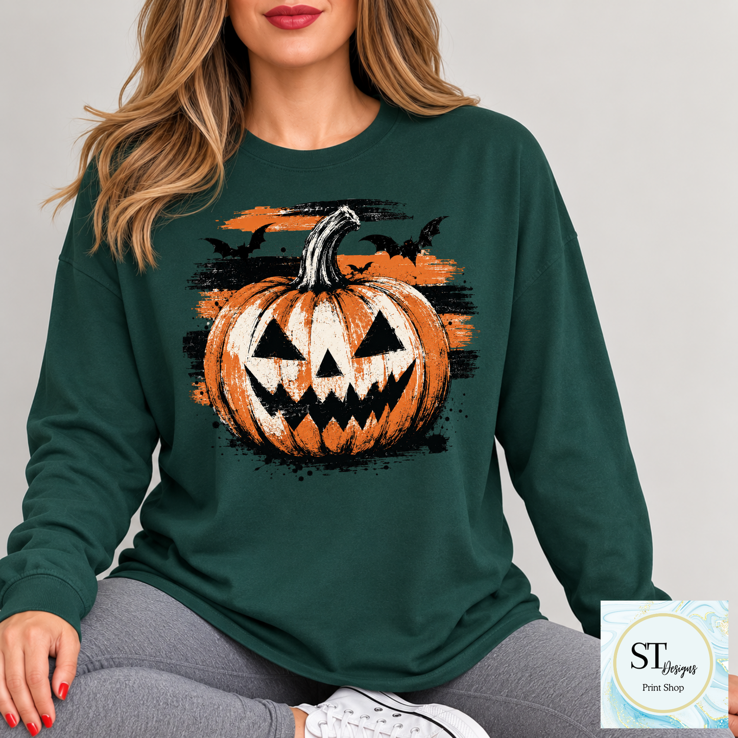 Grunge Jack-O'-Lantern and Bats Halloween Graphic