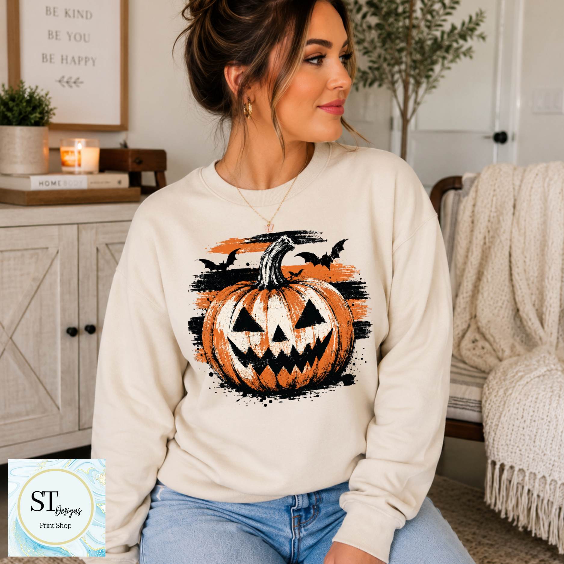 Grunge Jack-O'-Lantern and Bats Halloween Graphic