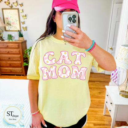 Pink Daisy Cat Mom