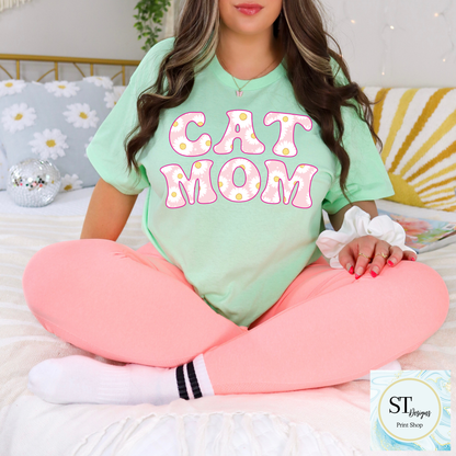 Pink Daisy Cat Mom