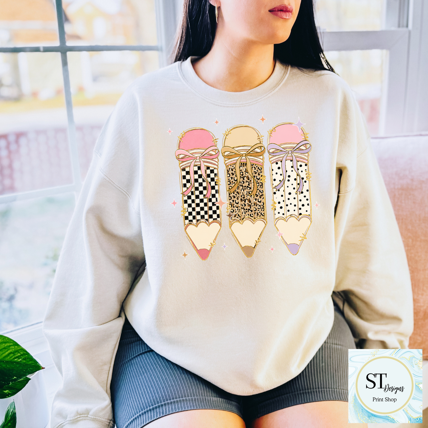 Coquette Pencil Teacher Shirt | Cute Teacher Graphic Tee | Back to School Teacher T-Shirt | Teacher Gift