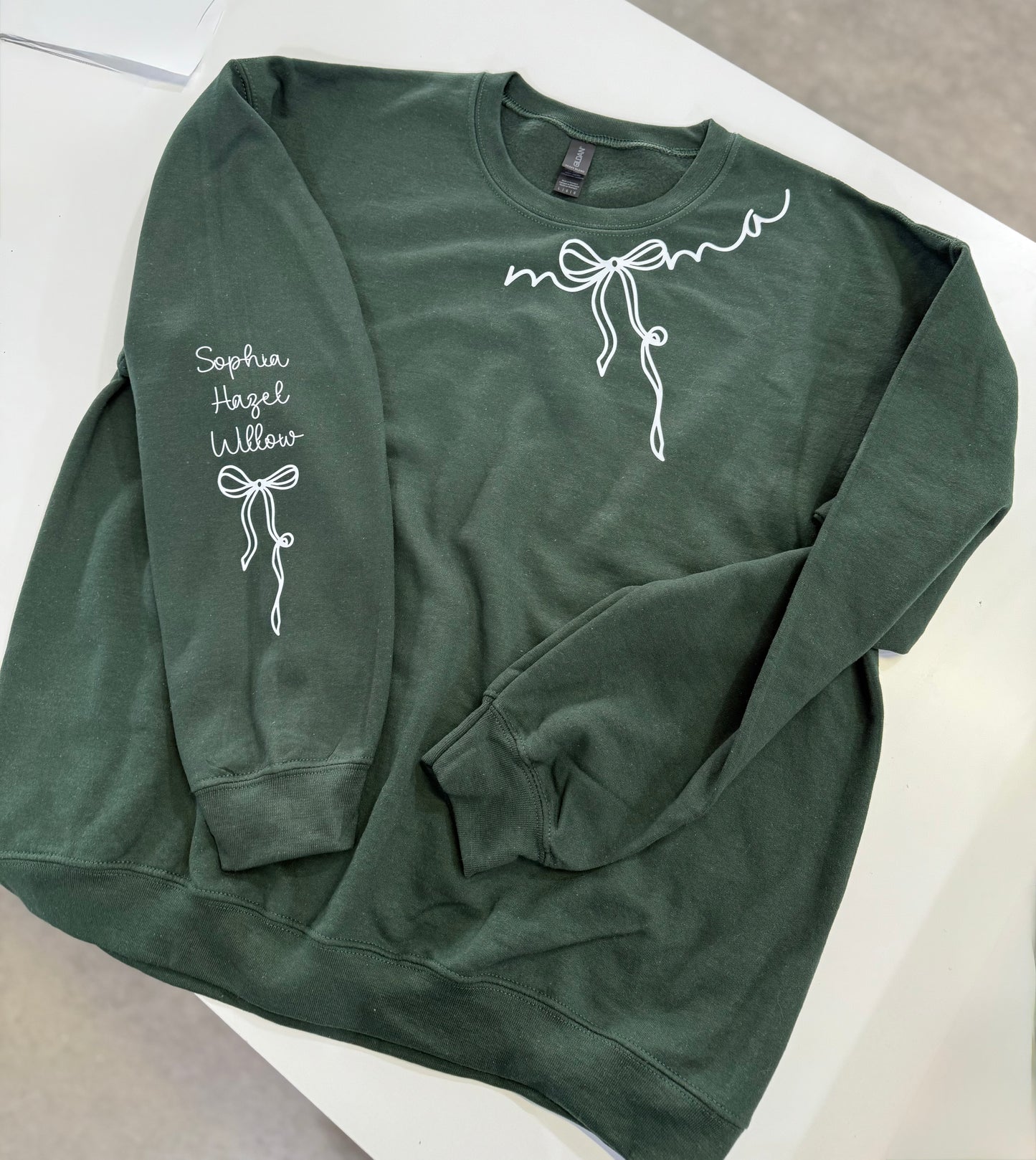 Mama Bow with Names Sweatshirt or Longsleeve Unisex Fit